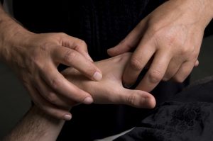 Palpation - Darren Stoyle Acupuncture Paignton Torquay